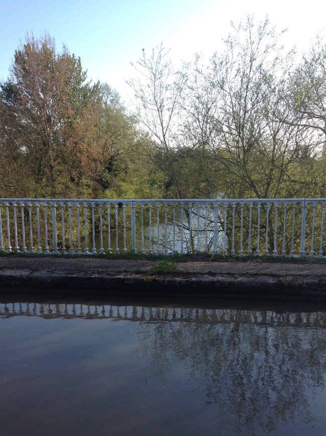 The Grand Union crossing over the River Avon