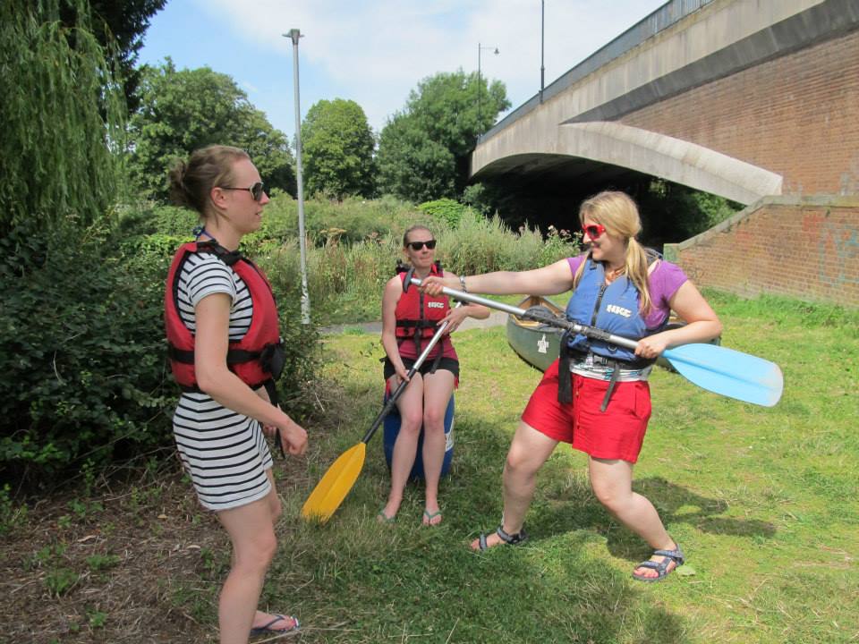 Please observe the recommended paddling technique